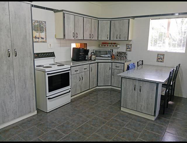4 BEDROOM HOUSE FOR SALE IN LINCOLN MEADE